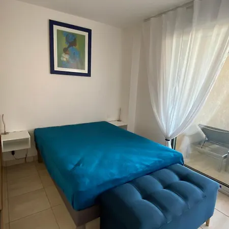 T2 Front De Mer, De Standing Avec Piscine, Proche Thalasso